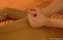 في حديقة عامة هو لطيف في سن المراهقة مع كس مارس الجنس.