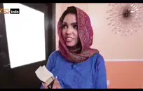 فطيرة كريم في منتصف سخيف من الصعب مع شاعر سميك