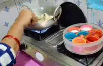 مص دسار كبيرة في سيارتي بينما والدي في المنزل.