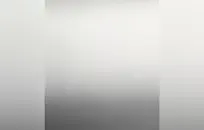 سخيف مع شخص غريب في فندقه.