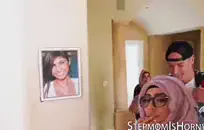 سخيف في السيارة بينما أصدقائي في العمل.